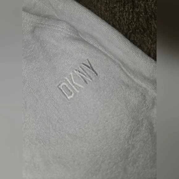 NWT DKNY Sport Terry Cloth shorts size XL - Picture 5 of 6